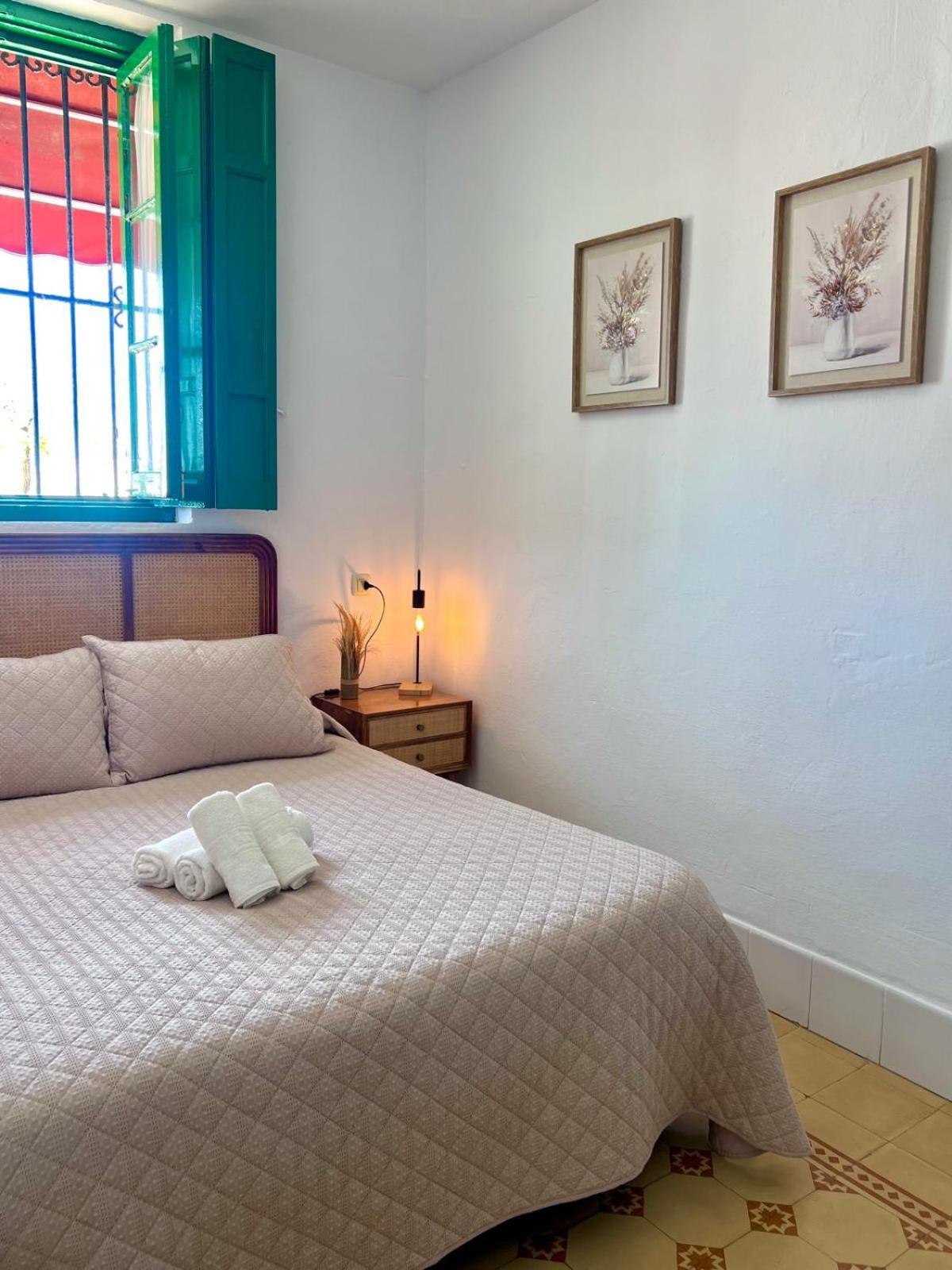 Hostal El Faro Chipiona Exterior foto